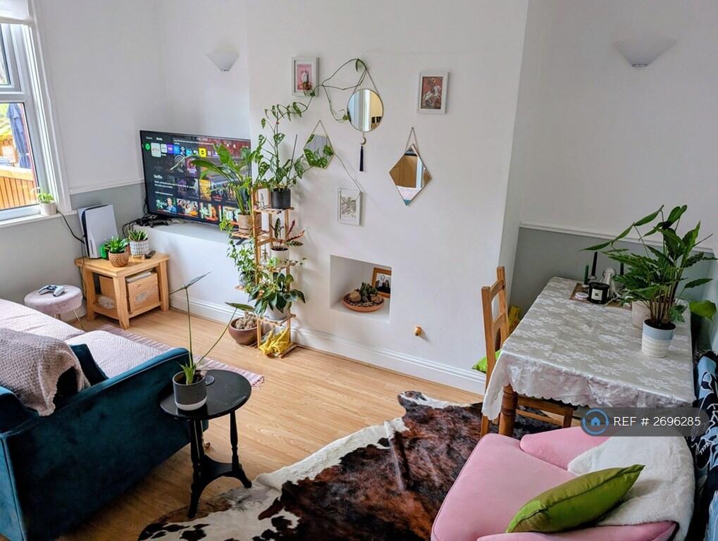 Main image of property: Arley Terrace, Leeds, LS12