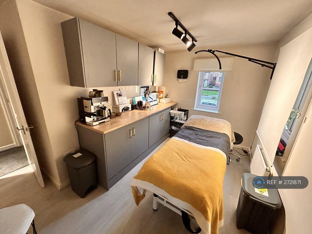 Additional image 8 of Larwood Drive, Bradford, BD10