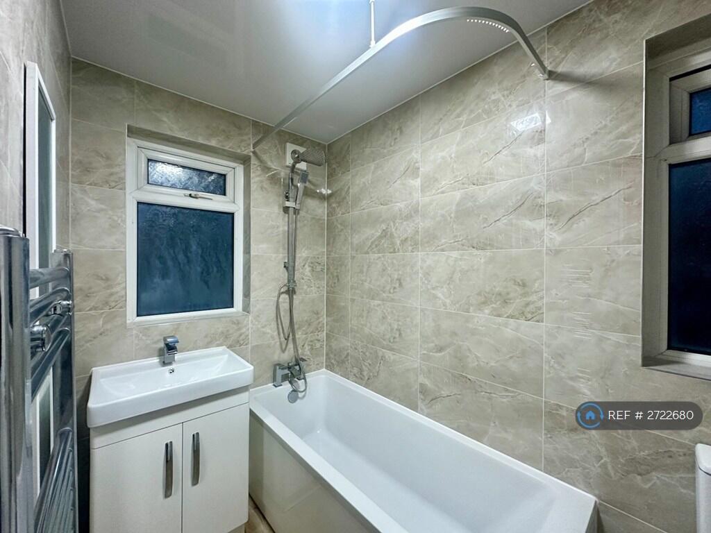 Additional image 9 of Roundwood Glen, Bradford, BD10