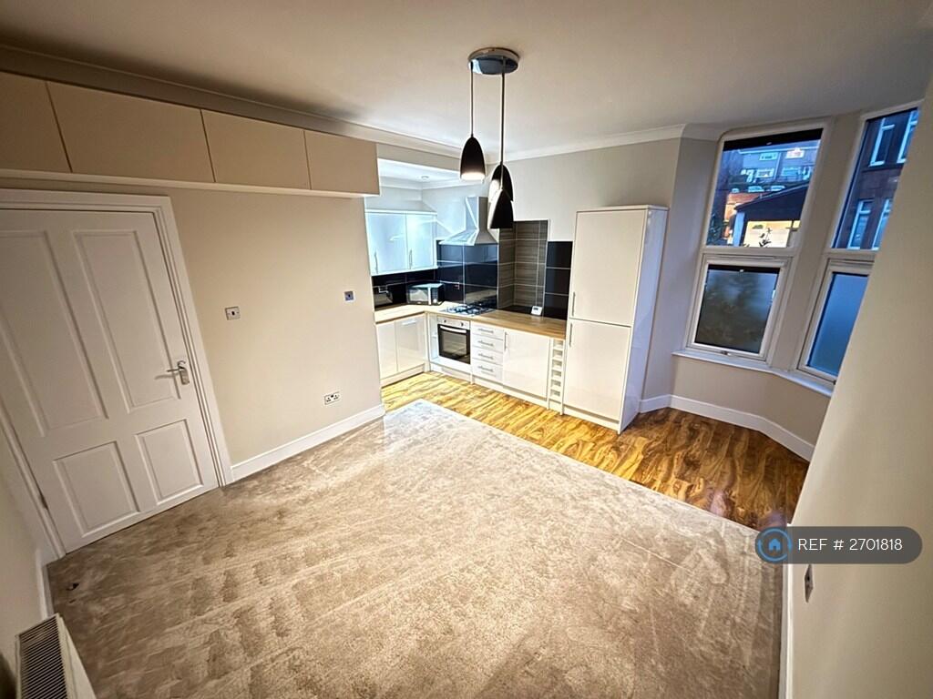 Main image of property: Holmhead Place, Glasgow, G44