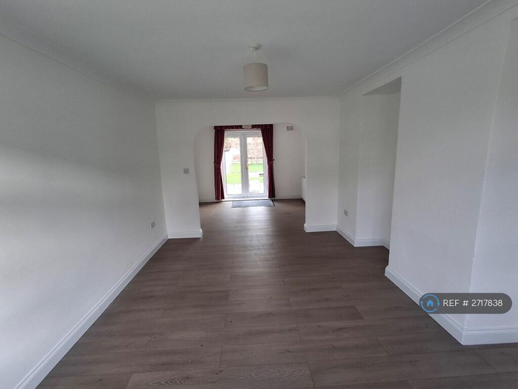 Main image of property: George Crescent, London, N10