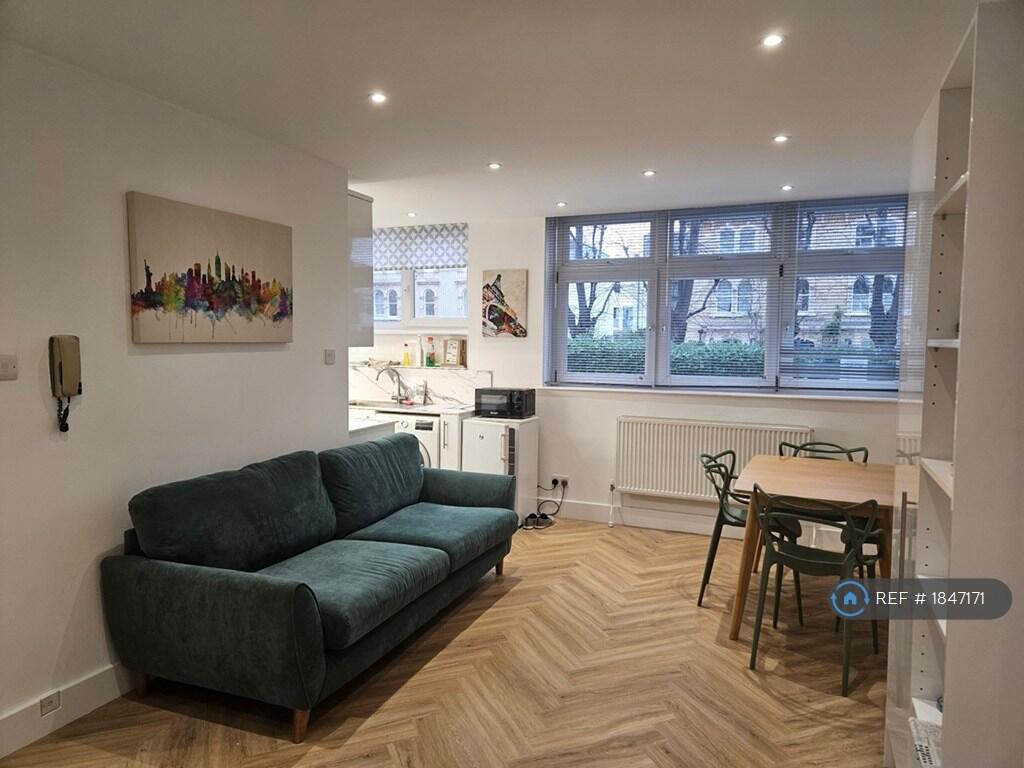Main image of property: Shelburne Court, London, SW15