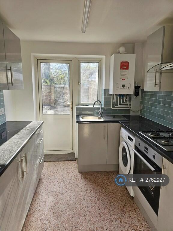 Main image of property: Dock Road, Tilbury, RM18