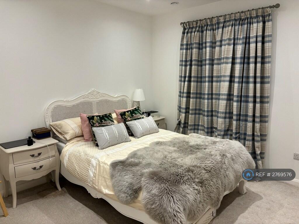 Main image of property: Bramford Lane, Ipswich, IP1