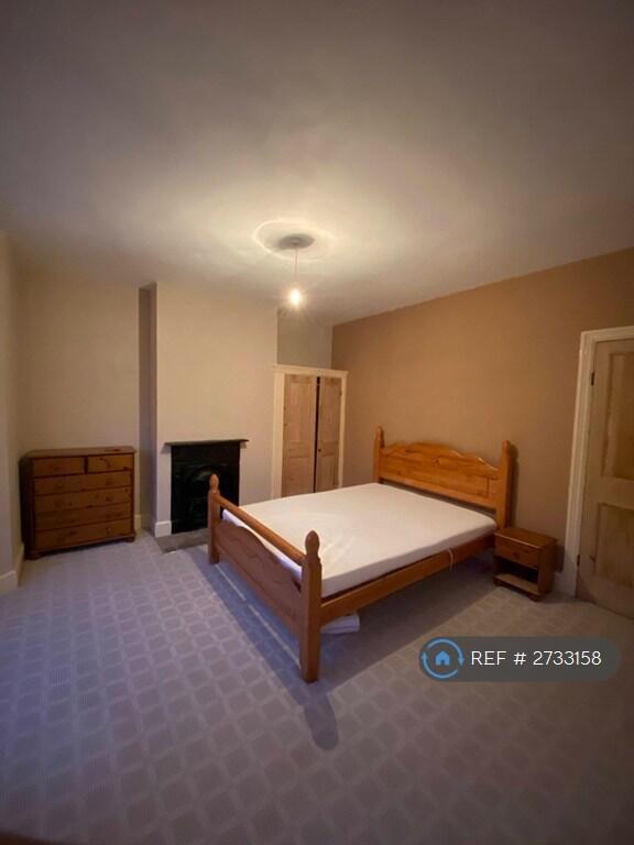 Main image of property: High Town Road, Luton, LU2