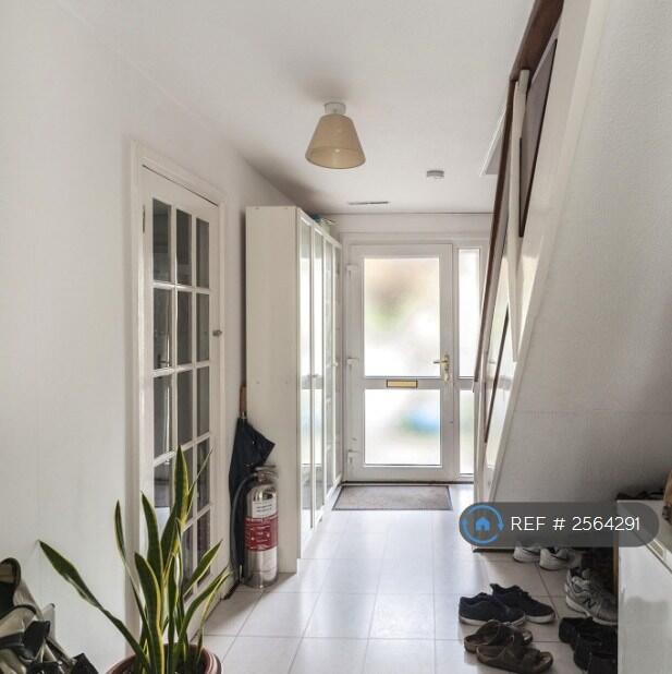 Main image of property: Turnpike Link, Croydon, CR0