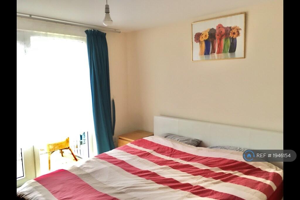 Main image of property: Lochend Park View, Edinburgh, EH7