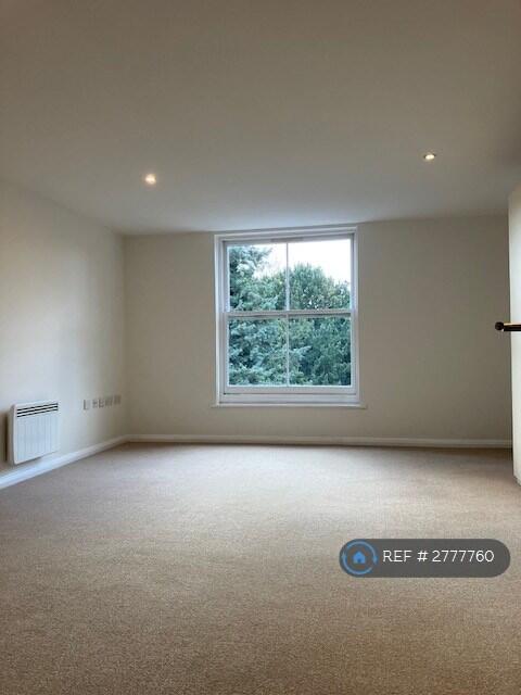 Main image of property: Silver Street, Enfield, EN1