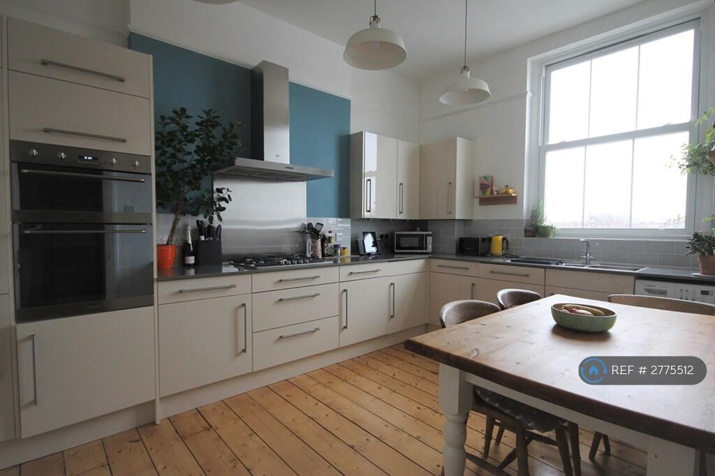 Main image of property: St Margarets Road, Twickenham, TW1