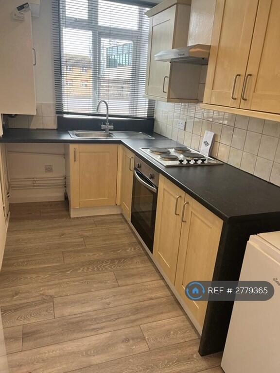 Main image of property: Park Street, Luton, LU1