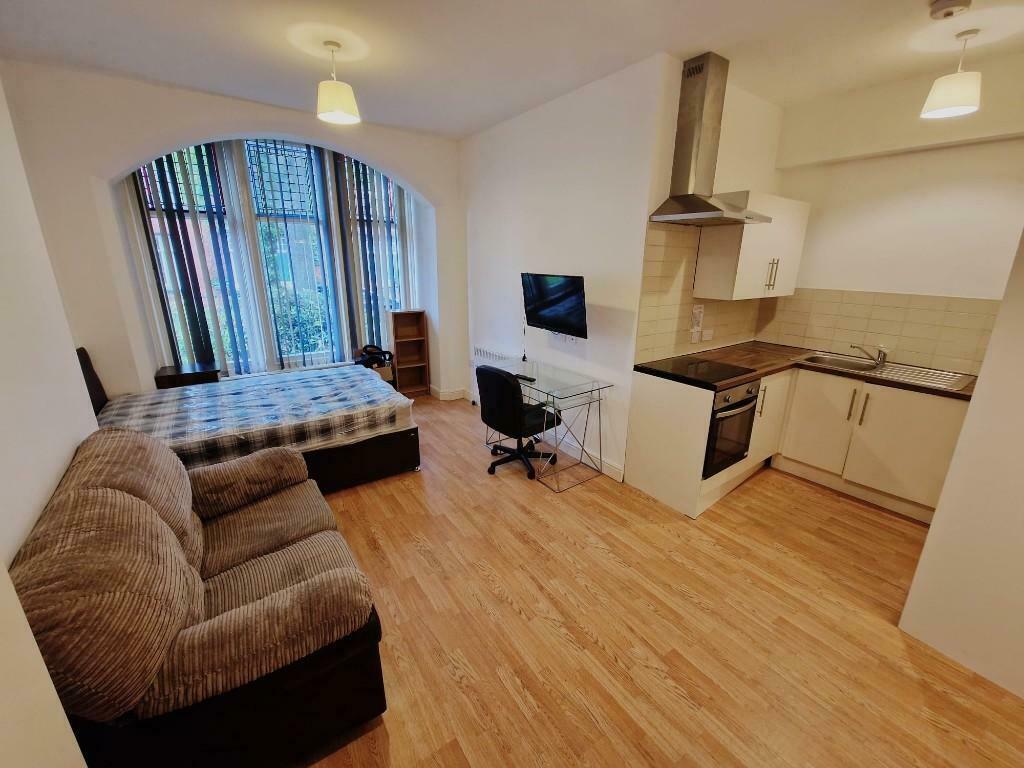 Studio flat for rent in FLAT 5 Princess Road East, Leicester, Leicestershire, LE1