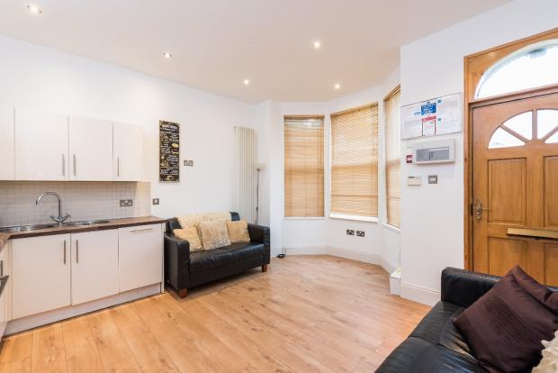 Main image of property: North Lane, Leeds, West Yorkshire, LS6