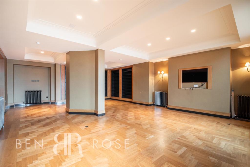 3 bedroom apartment for sale in Windsor Road, Chorley, PR7