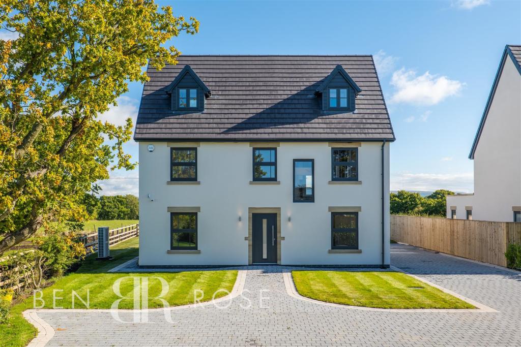 4 bedroom detached house for sale in Wood Lane, Heskin, Chorley, PR7