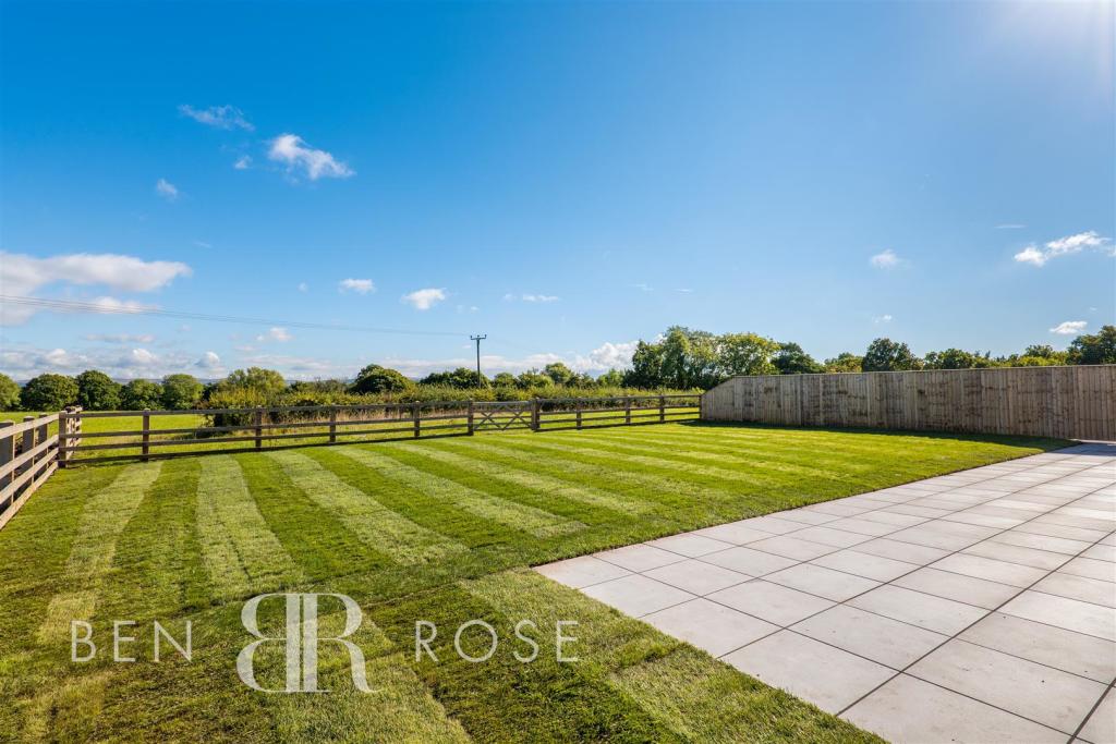 4 bedroom detached house for sale in Wood Lane, Heskin, Chorley, PR7