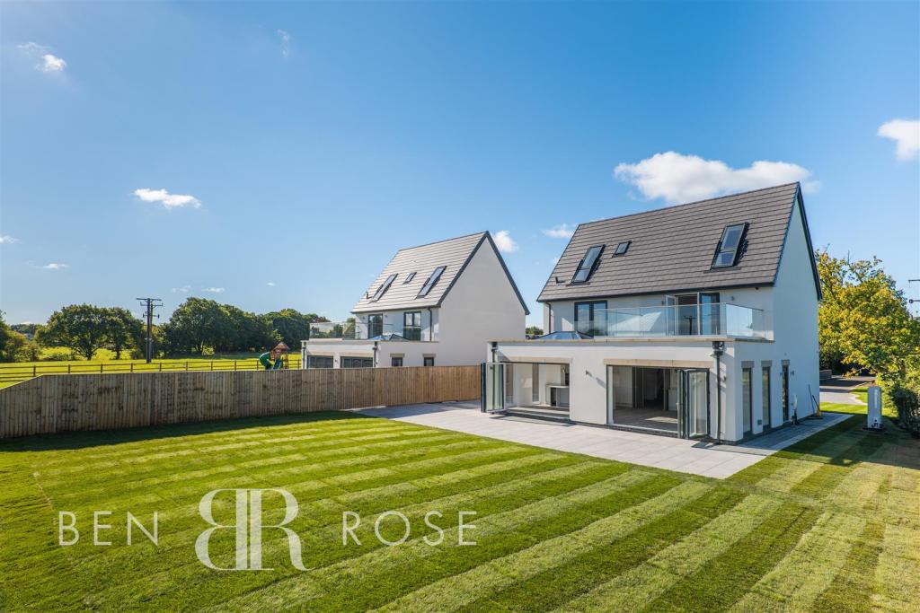 4 bedroom detached house for sale in Wood Lane, Heskin, Chorley, PR7