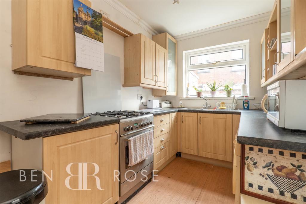 2 bedroom terraced house for sale in Hamilton Road, Chorley, PR7