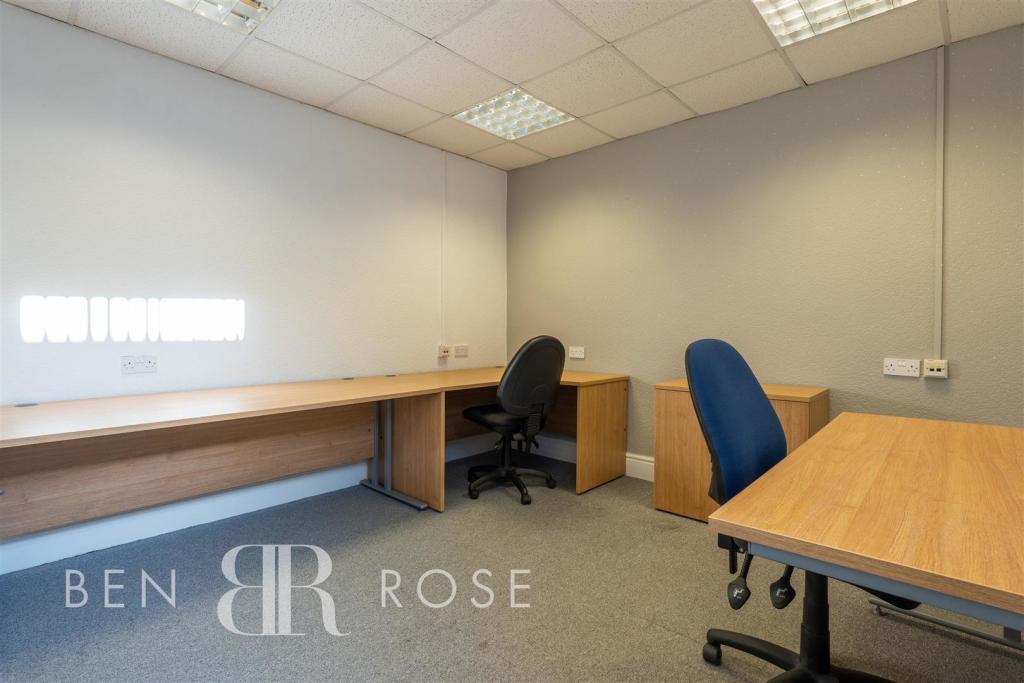 4 bedroom end of terrace house for sale in Ashfield Road, Chorley, PR7