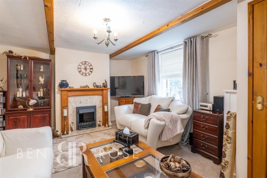 2 bedroom terraced house for sale in Preston Road, WhittleLeWoods