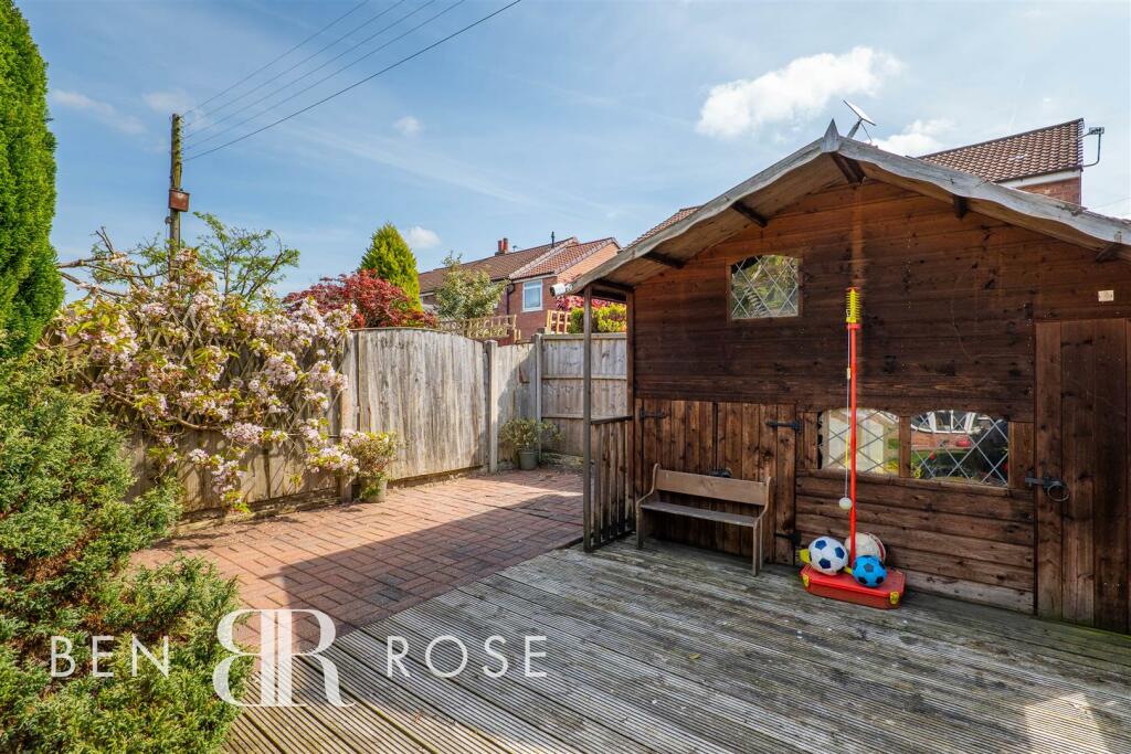 3 bedroom semidetached house for sale in New Road, Coppull, Chorley, PR7