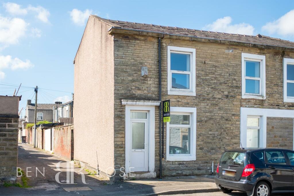 2 bedroom terraced house for sale in Lomax Street, Great Harwood
