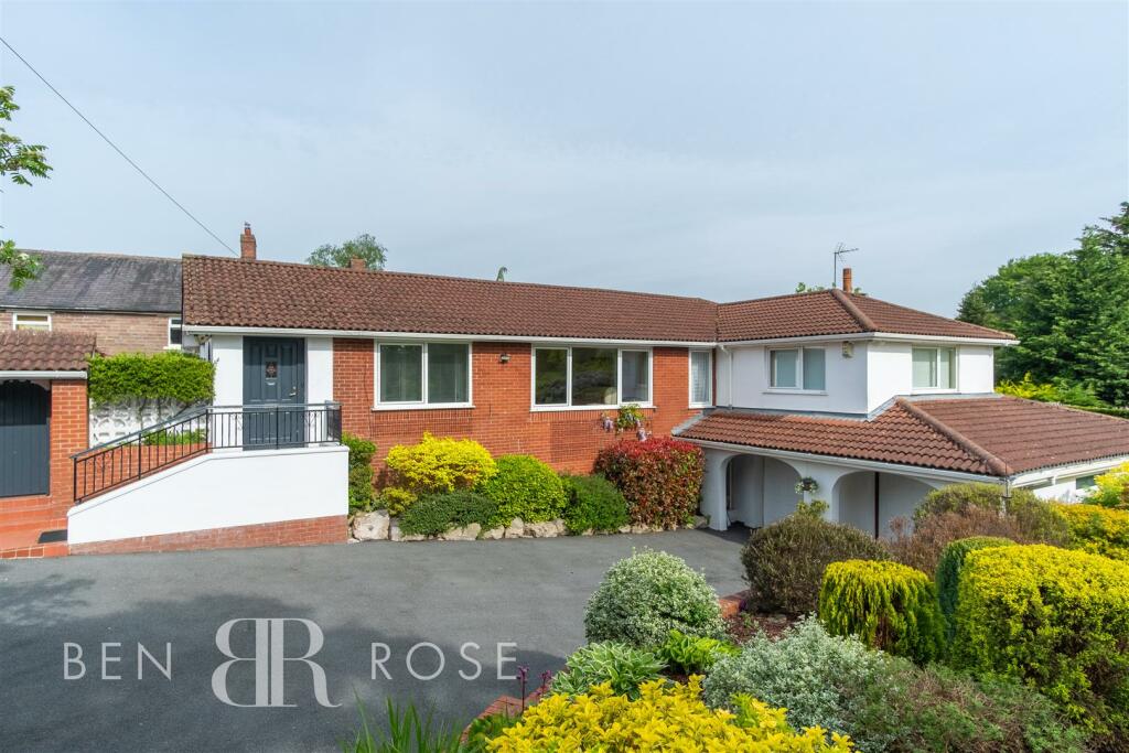 4 bedroom detached house for sale in Back Lane, Charnock Richard