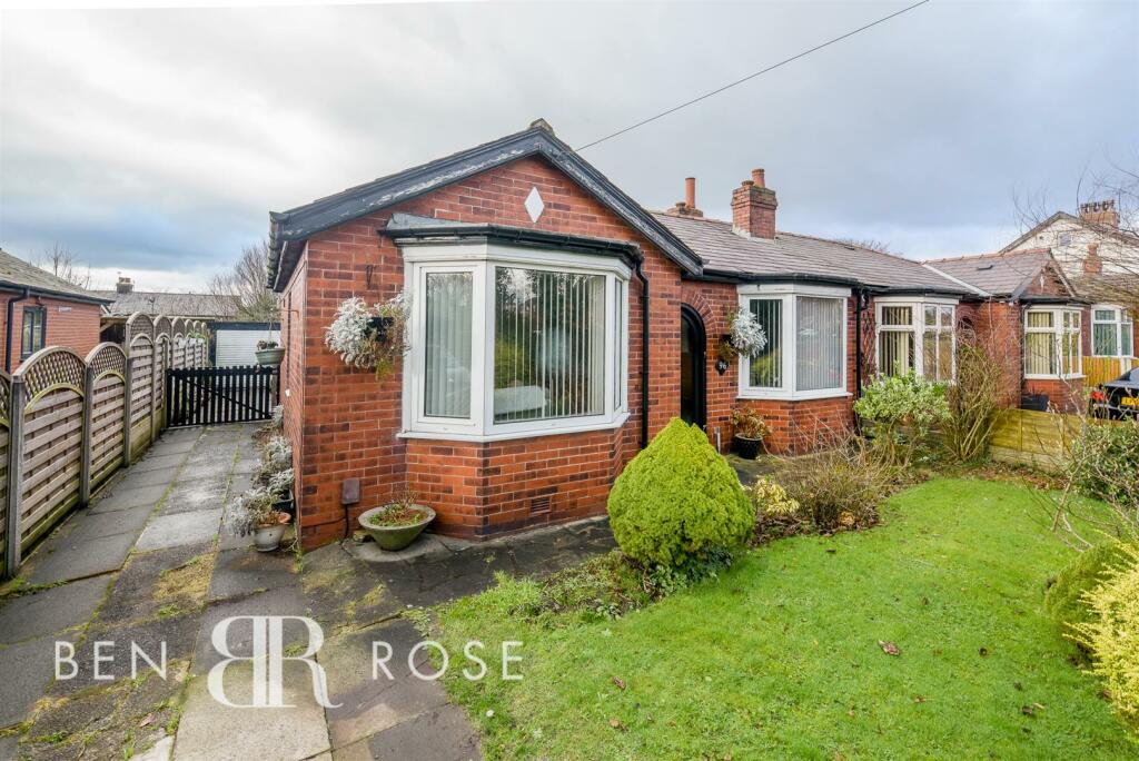 2 bedroom bungalow for sale in Pilling Lane, Chorley, PR7