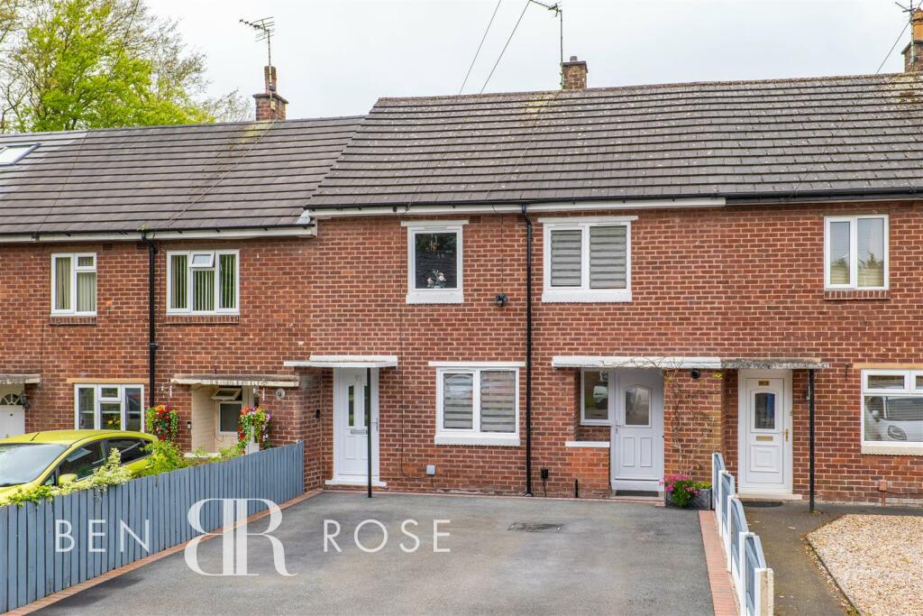 3 bedroom terraced house for sale in Greenside, Euxton, Chorley, PR7