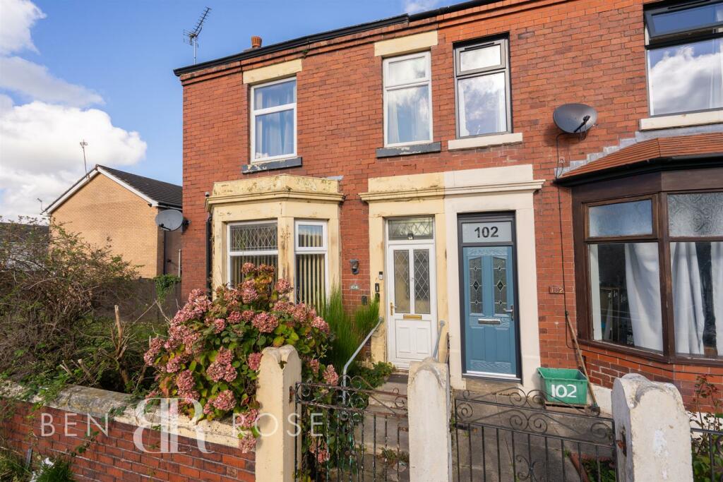 3 bedroom terraced house for sale in Moor Road, Chorley, PR7