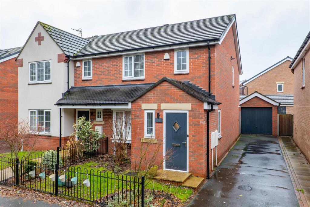 Main image of property: Oak Vale Drive, Clayton-Le-Woods, Chorley
