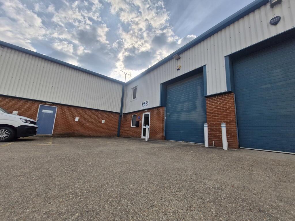 Main image of property: Unit 4 Westlink, Belbins Business Park, Cupernham Lane, Romsey, Hampshire, SO51 7AA