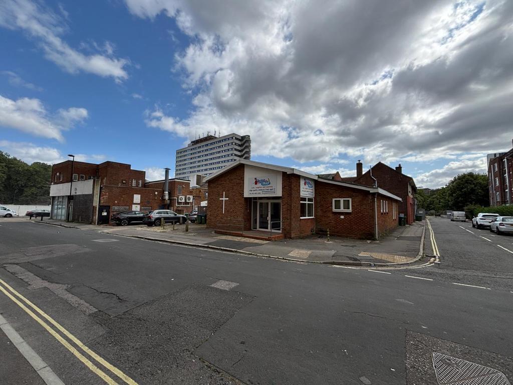 Main image of property: Former Paint Pots, 1 Orchard Lane, Southampton, Hampshire, SO14 3BN