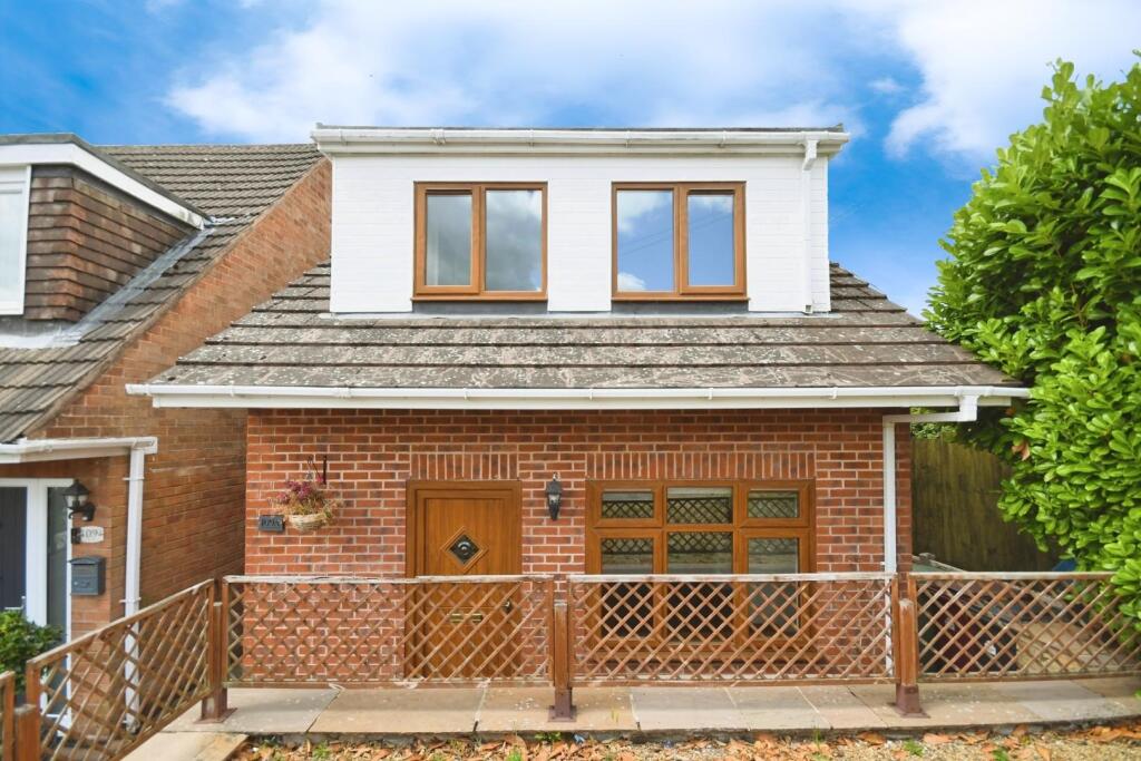 Main image of property: Deerlands Road, Wingerworth, Chesterfield, S42 6UZ