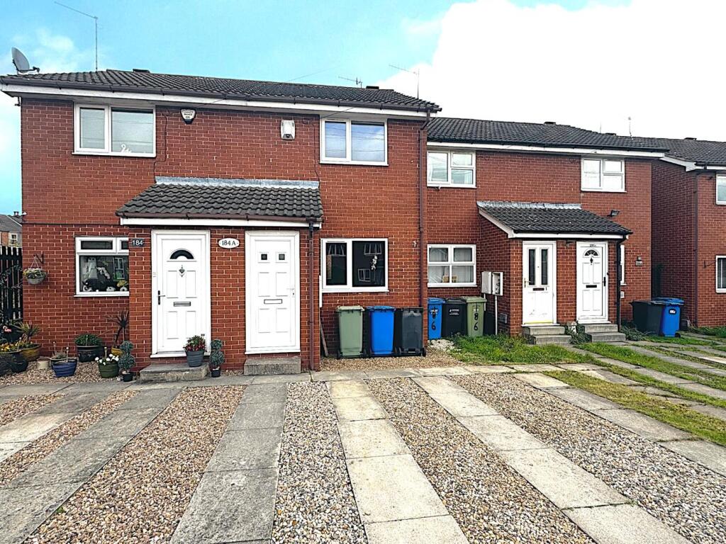 Main image of property: South Street North, New Whittington, Chesterfield