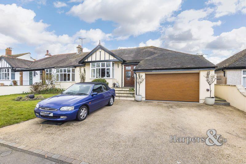 4 bedroom semidetached bungalow for sale in Tile Kiln Lane, Bexley, DA5
