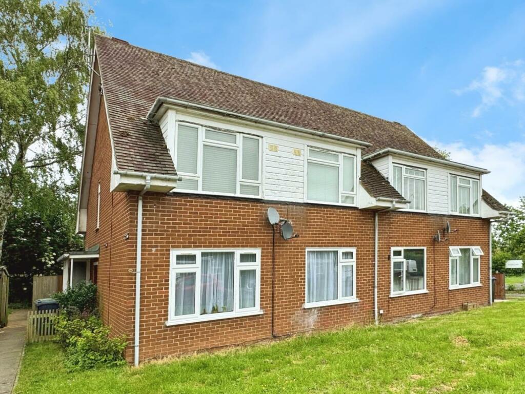 1 bedroom for sale in Ryder Close, Hampton Magna, Warwick, CV35