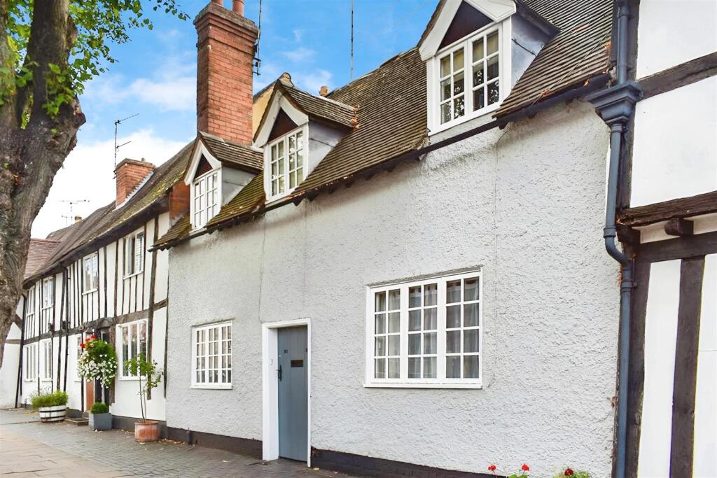 Main image of property: West Street, Warwick