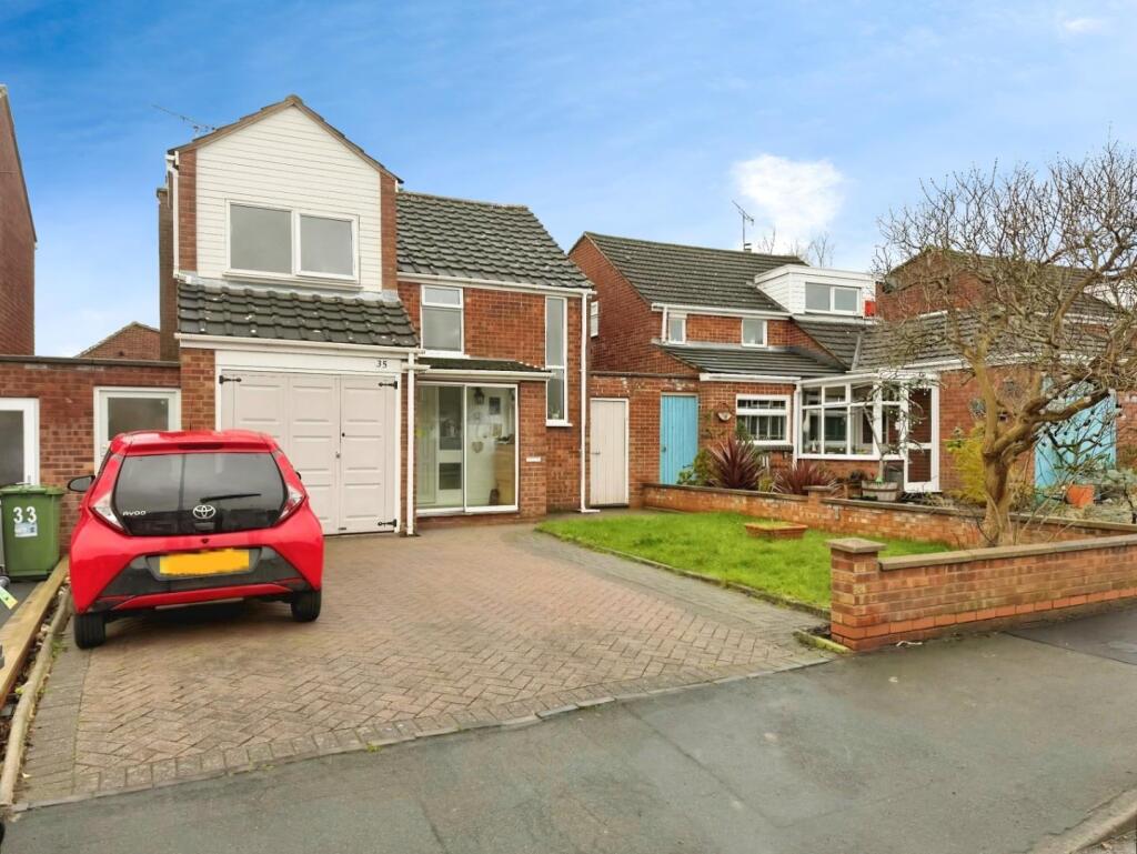 Main image of property: Cherry Lane, Hampton Magna, Warwick