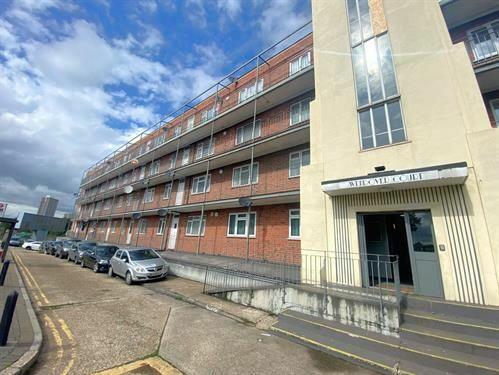 Main image of property: Wendover Court, Acton, W3 0TG