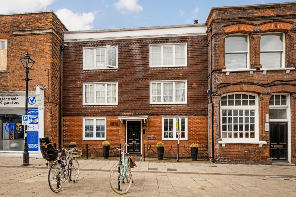 1 bedroom apartment for sale in Preston Street, Faversham, ME13