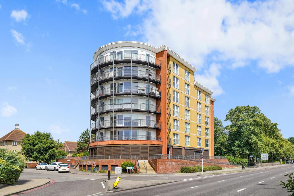 Main image of property: Royal Crescent, Newbury Park IG2