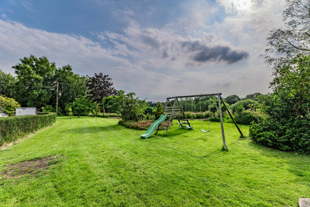 Additional property image - Cuckstool Lane, Fence, BB12