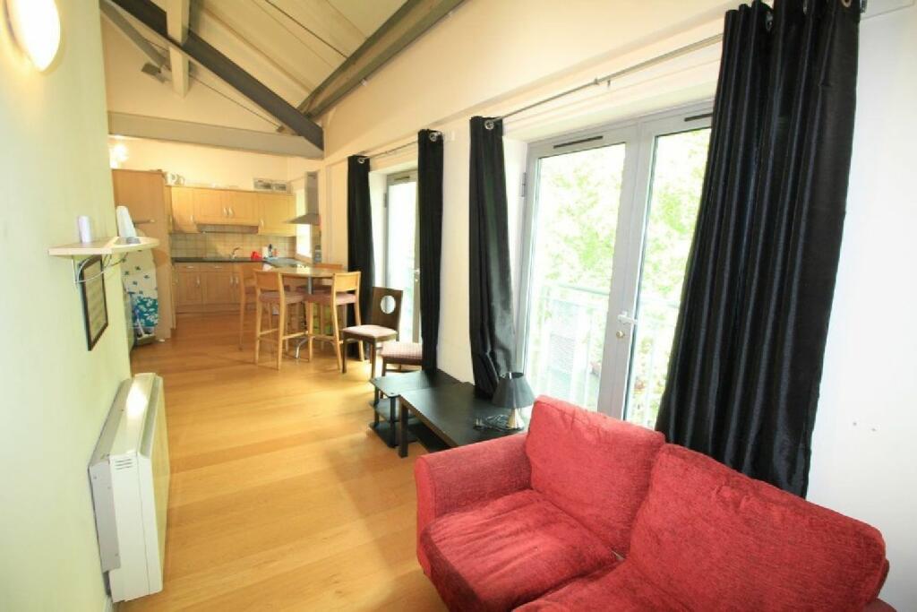 2 bedroom flat for rent in Foxrose Court, Sneinton, Nottingham, Nottinghamshire, NG3