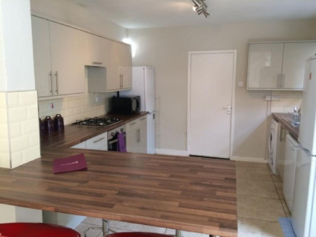 Main image of property: Albert Grove (D2), Lenton, Nottingham, Nottinghamshire, NG7