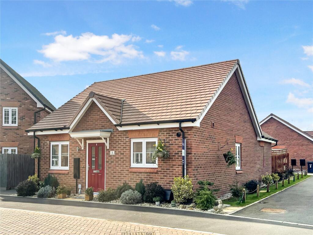 2 bedroom bungalow for sale in Barland Grove, Drakes Broughton