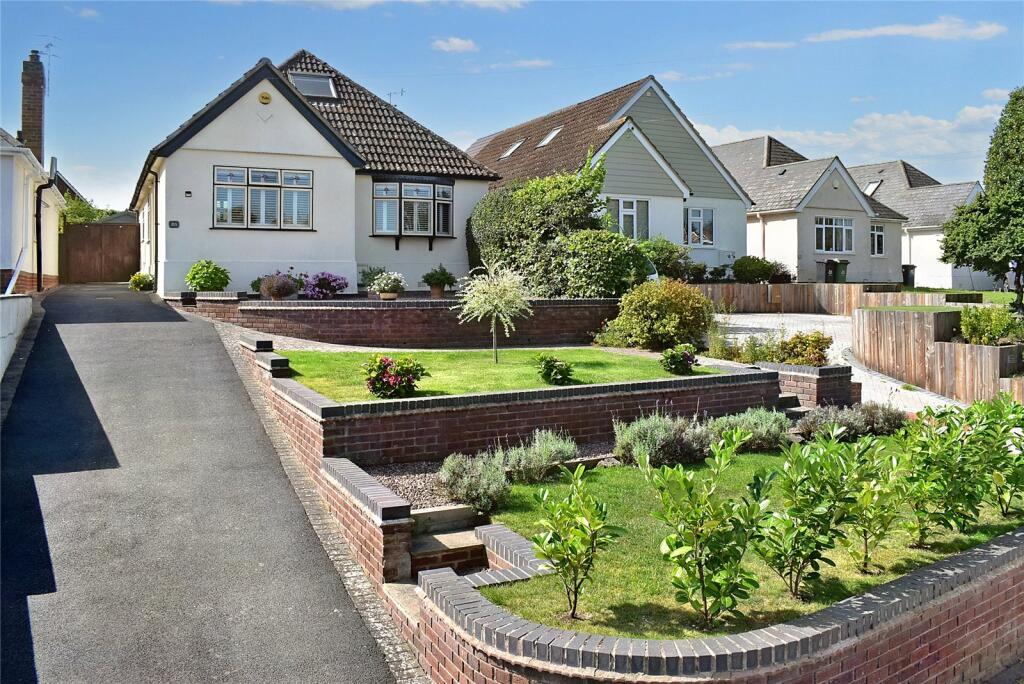 3 bedroom detached house for sale in Northwick Road, Worcester