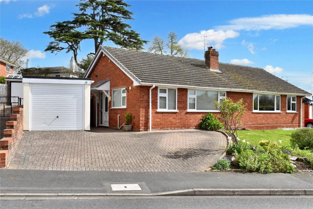 2 bedroom bungalow for sale in Calgary Drive, Worcester, Worcestershire, WR2