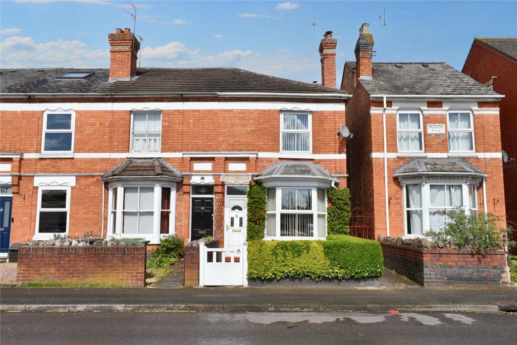2 bedroom end of terrace house for sale in Checketts Lane, Worcester, Worcestershire, WR3