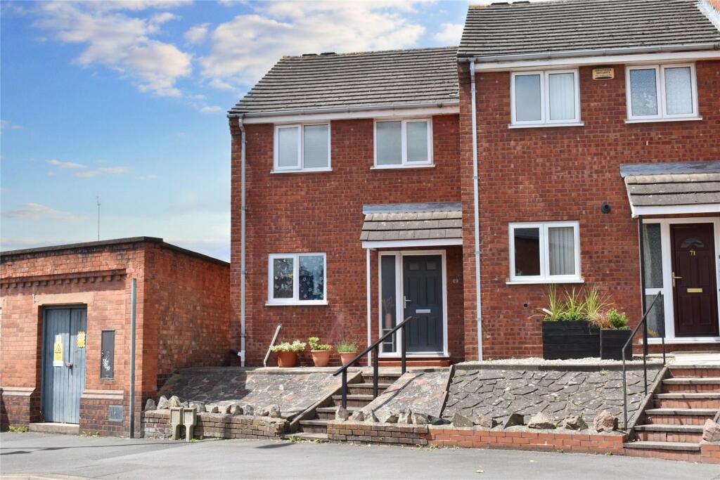 2 bedroom end of terrace house for sale in Ombersley Road, Worcester