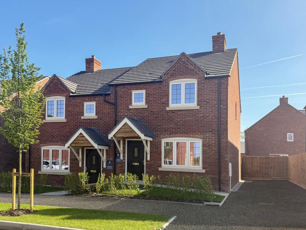 3 bedroom semi-detached house